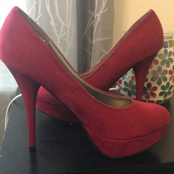 Platform heels - Picture 2 of 3